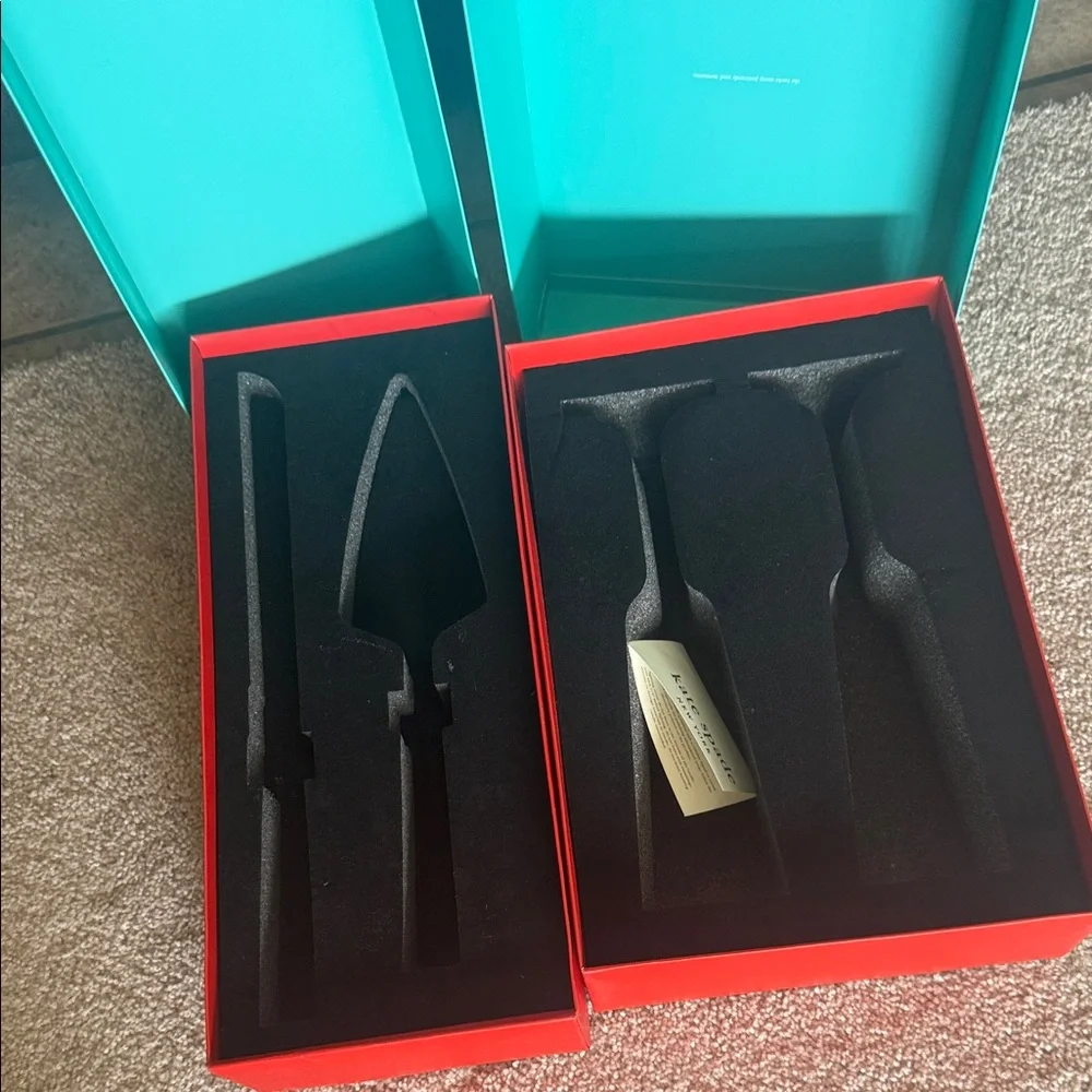 Kate Spade Turquoise Boxes with Gold Accents ♠️